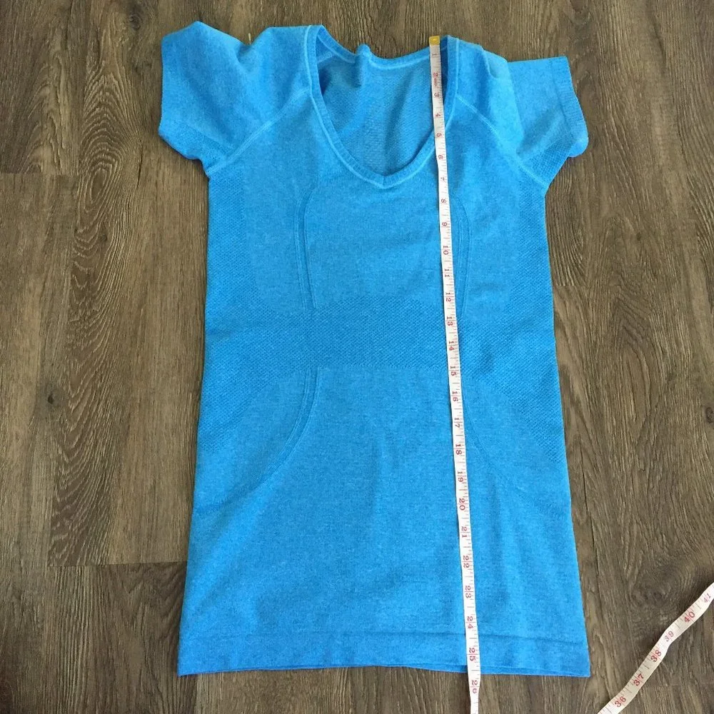 Lululemon Run: Swiftly V Neck Beach Blanket Blue